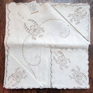 NEW Vtg 1950s BLI Embroidered Linen 40" x 40" Square Tablecloth + 4 Napkin Set